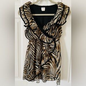 SUZY SHIER women’s tiger pattern top size small